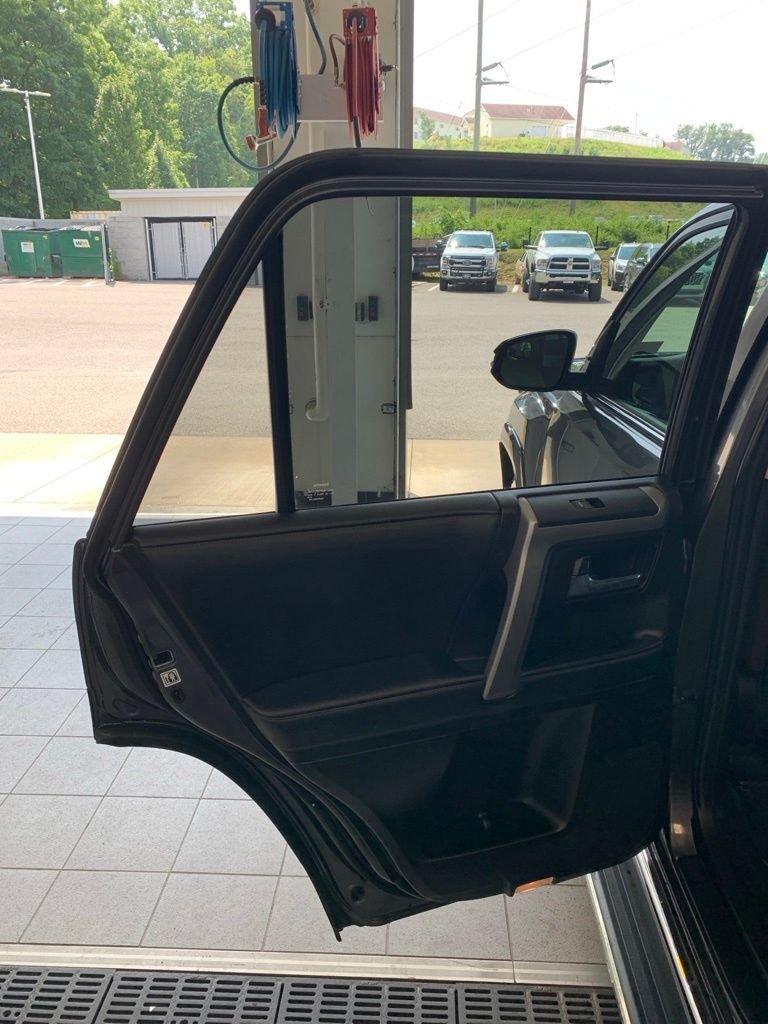 2021 Toyota 4Runner Limited - Photo 8