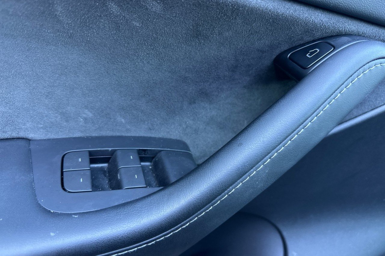 Used 2022 BLACK Tesla Performance image 10