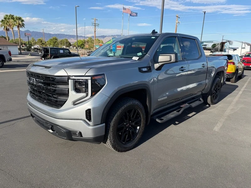 Used 2025 Sterling Metallic GMC Elevation image 7