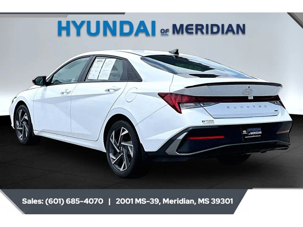 Used 2025 SERENITY WHITE Hyundai SEL Sport image 2