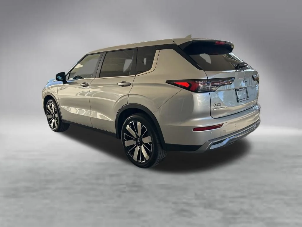 New 2026 Silver Mitsubishi SE 1.5T 2WD image 4