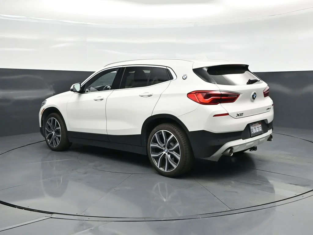 Used 2020 White BMW sDrive28i image 7