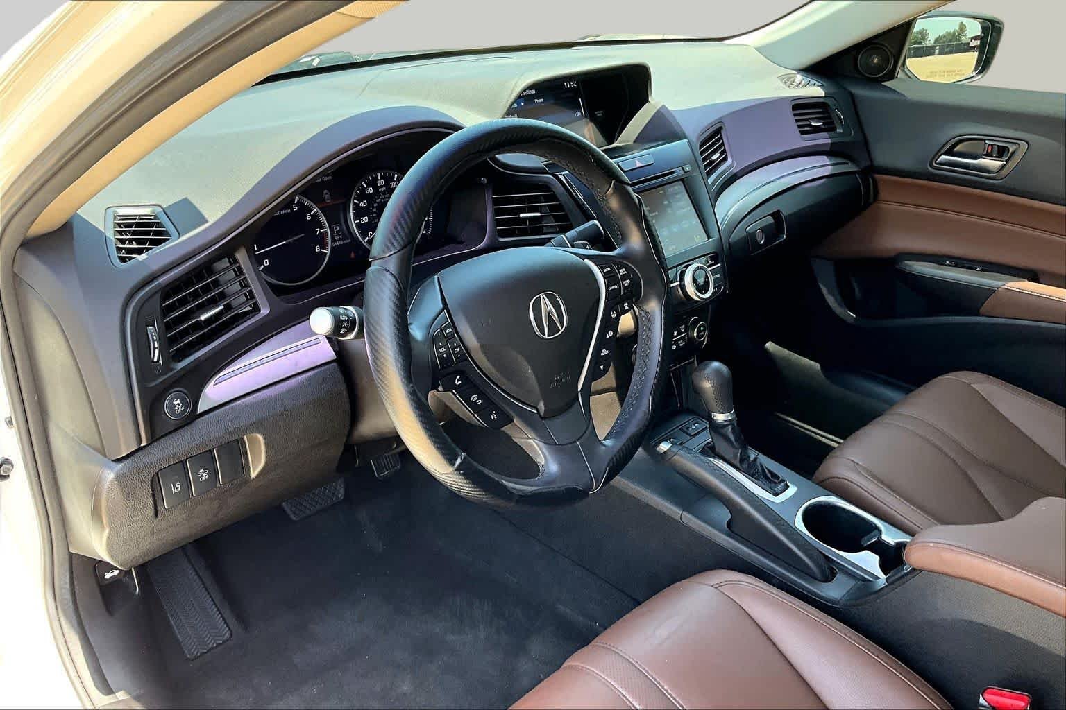 Used 2021 Platinum White Pearl Acura w/Premium Package image 18