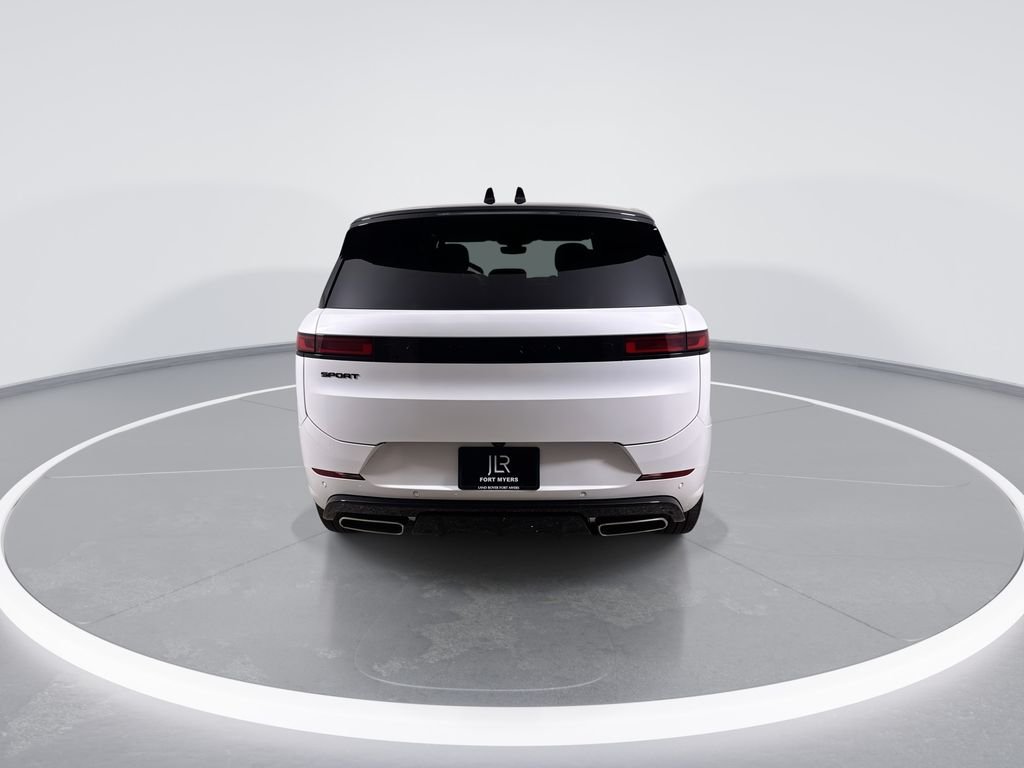 New 2026 OSTUNI PRL WHT Land Rover Dynamic SE image 7