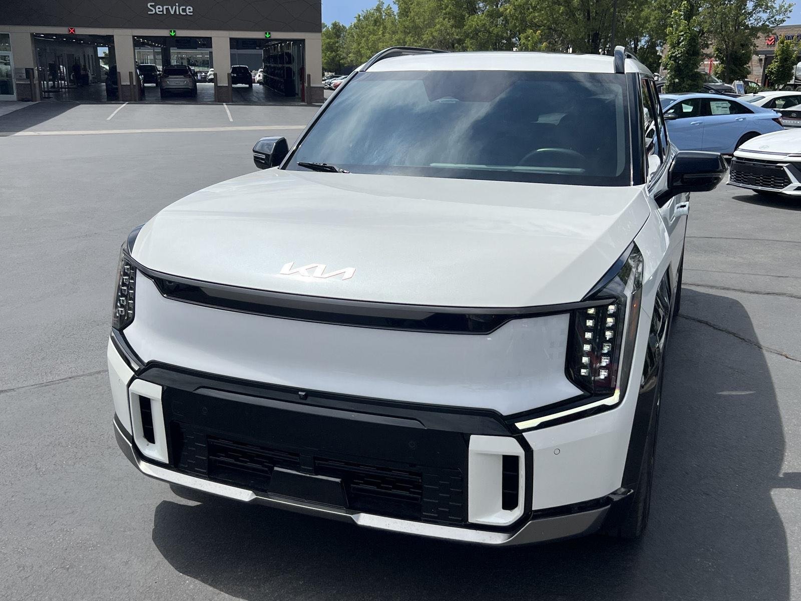 Used 2024 Kia EV9 GT-Line with VIN KNDAEFS56R6021270 for sale in Lindon, UT