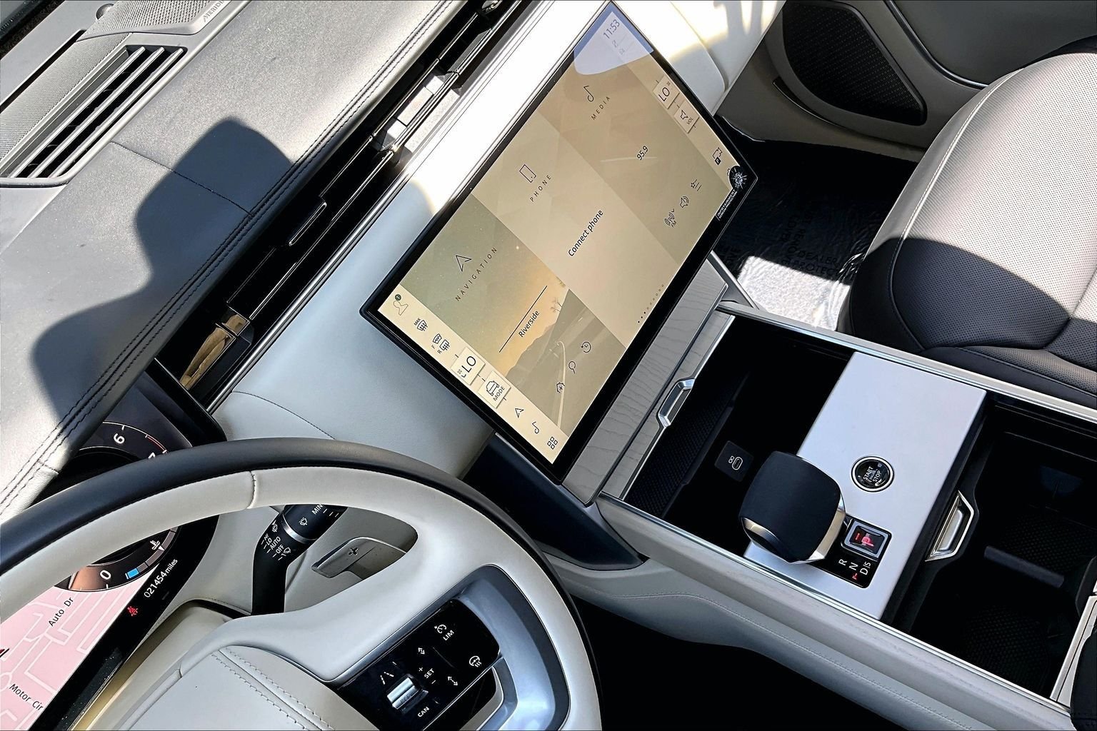 Certified Used 2024 Blue Land Rover Autobiography image 29