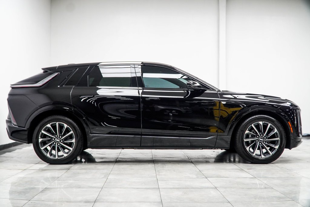 Used 2025 Black Cadillac Sport image 10