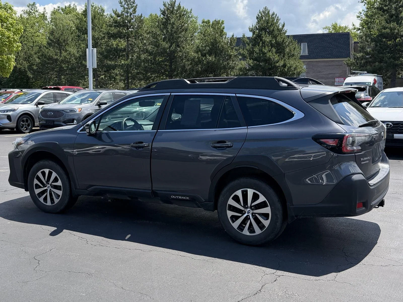 Used 2025 Magnetite Gray Metallic Subaru Premium image 5
