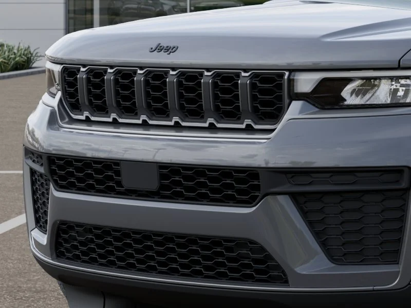 New 2027 Sting-Gray Clear-Coat Paint Jeep  image 11