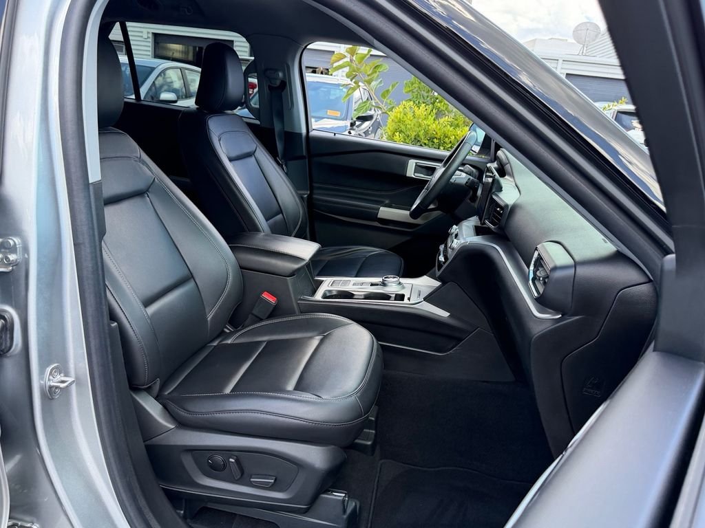 Used 2023 Silver Ford XLT image 18