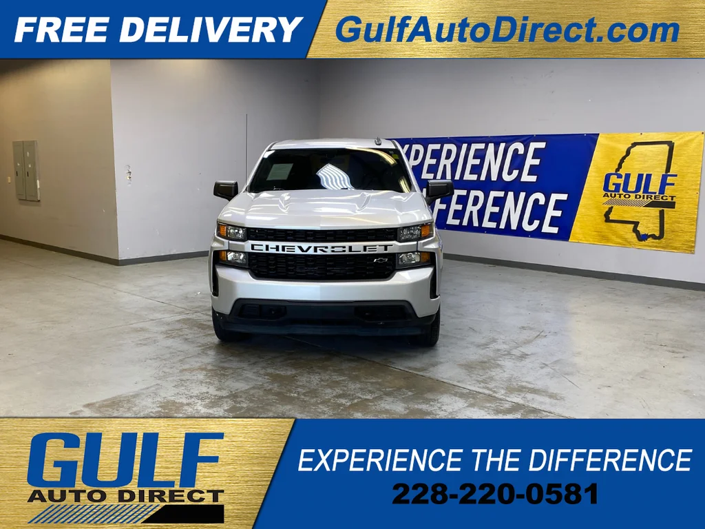Used 2022 Silver Chevrolet Custom image 3