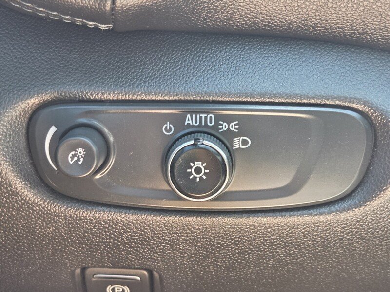 Used 2021 Black CHEVROLET FWD 4DR LT W/1LT image 29