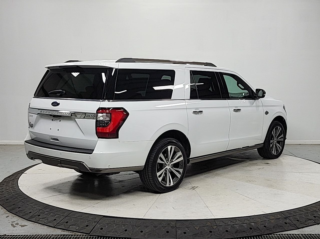 Used 2021 Oxford White Ford King Ranch image 7