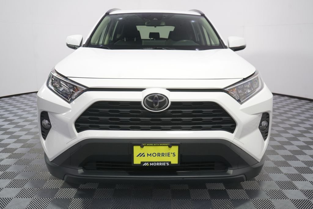 Used 2020 Super White Toyota XLE image 10