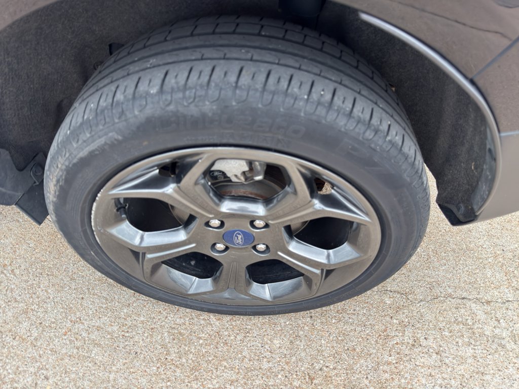 Used 2018 Shadow Black Ford SES image 11