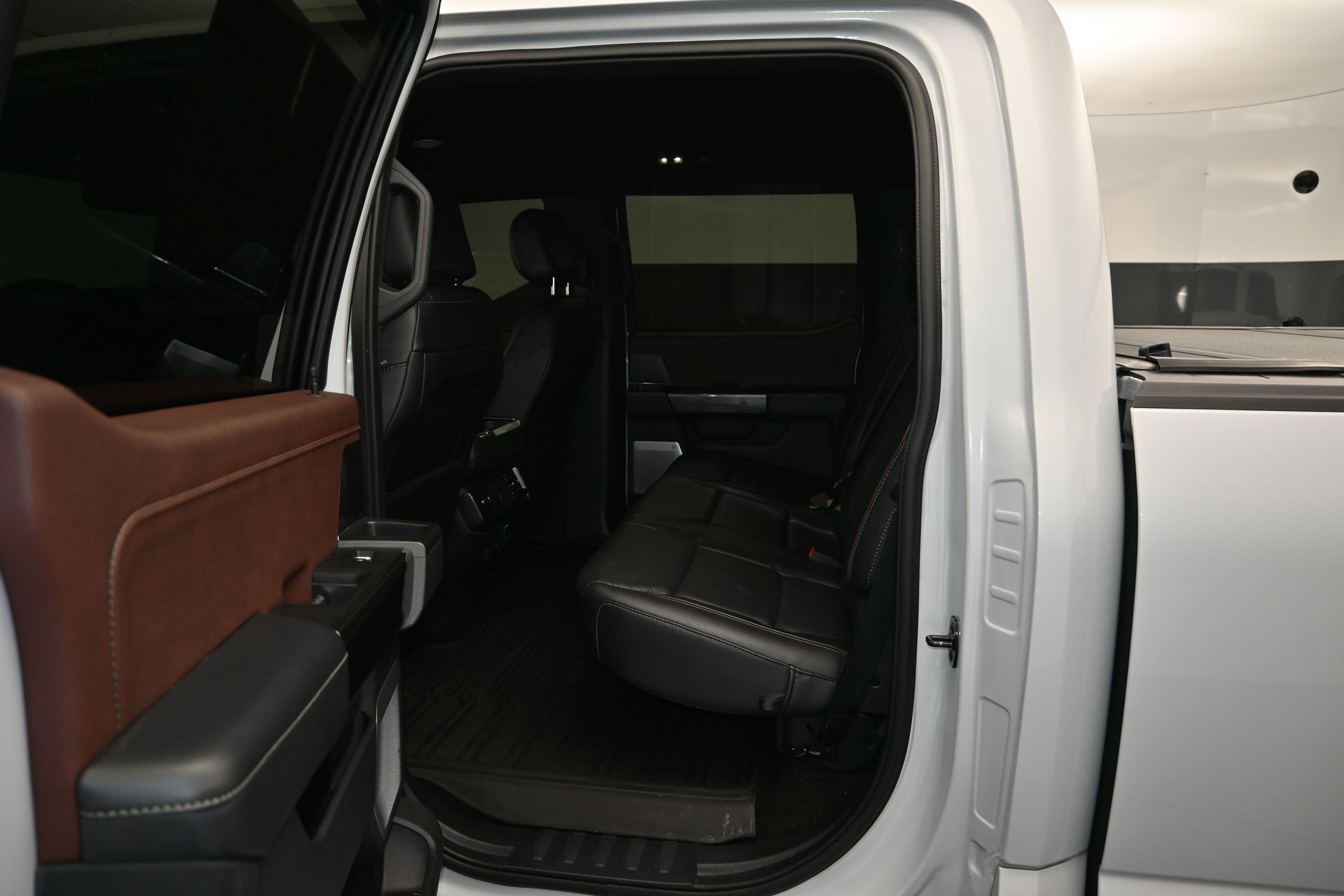 Certified Used 2021 White Metallic Ford LARIAT image 18