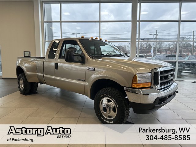 2001 Ford Super Duty F-350 DRW 