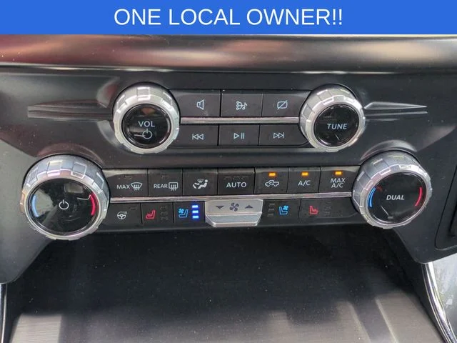 Used 2023 White Ford Lariat image 27