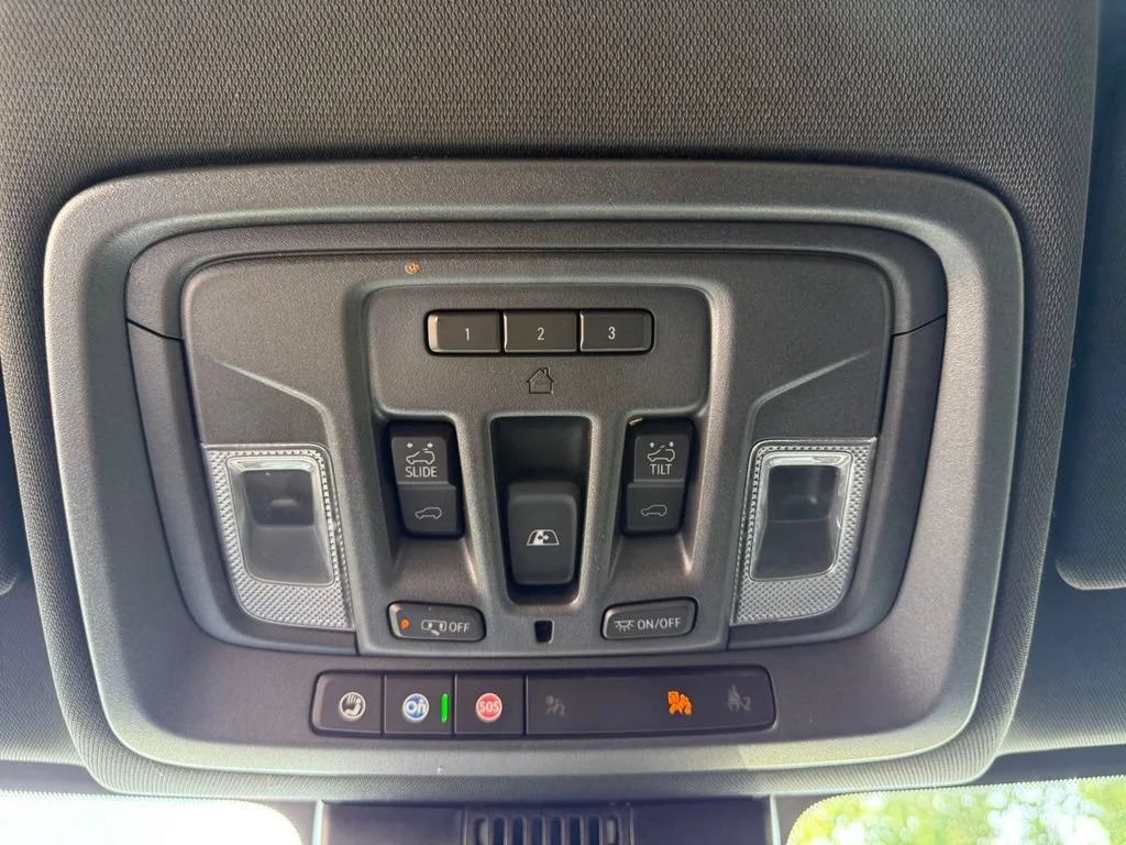 Used 2025 Onyx Black GMC AT4 image 21