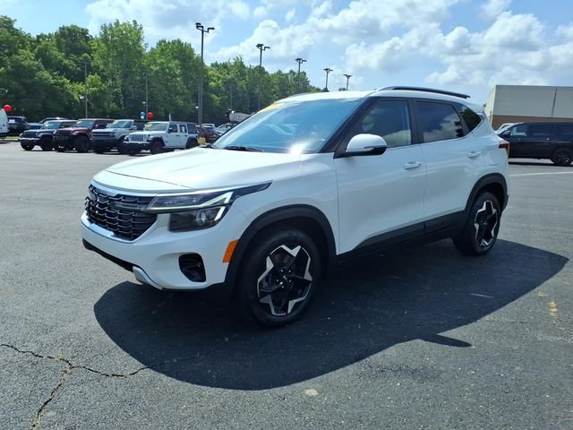 Used 2024 Snow White Pearl Kia EX image 3