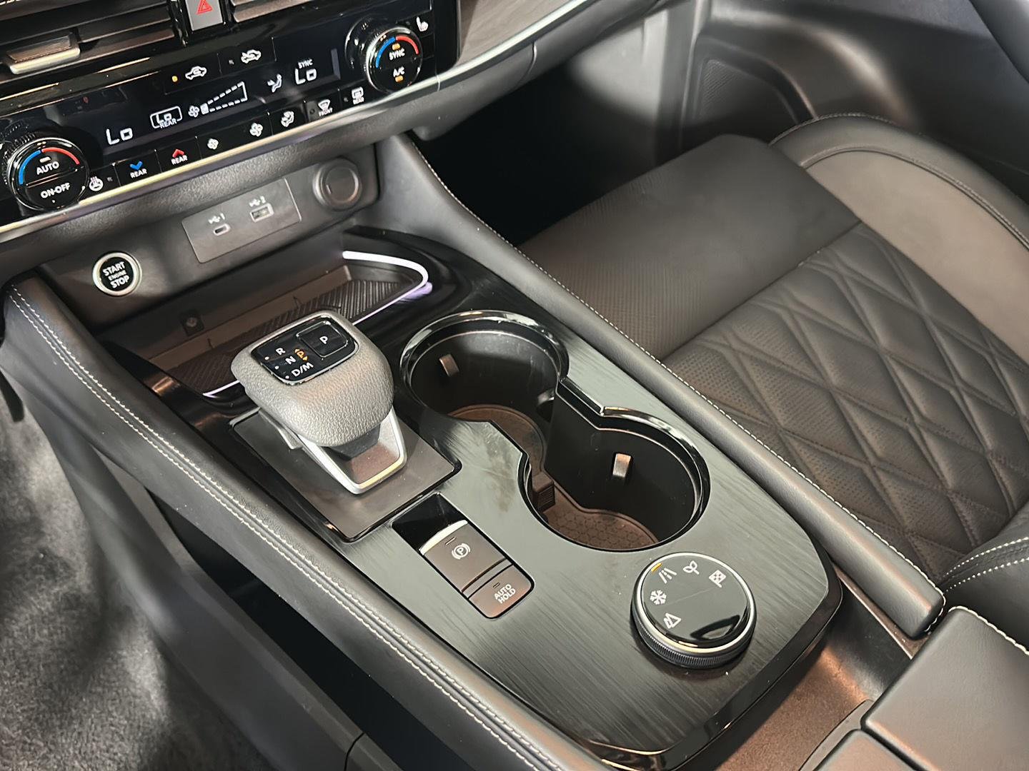 Used 2023 Sunset Drift Chromaflair/Super Black Nissan Platinum image 22