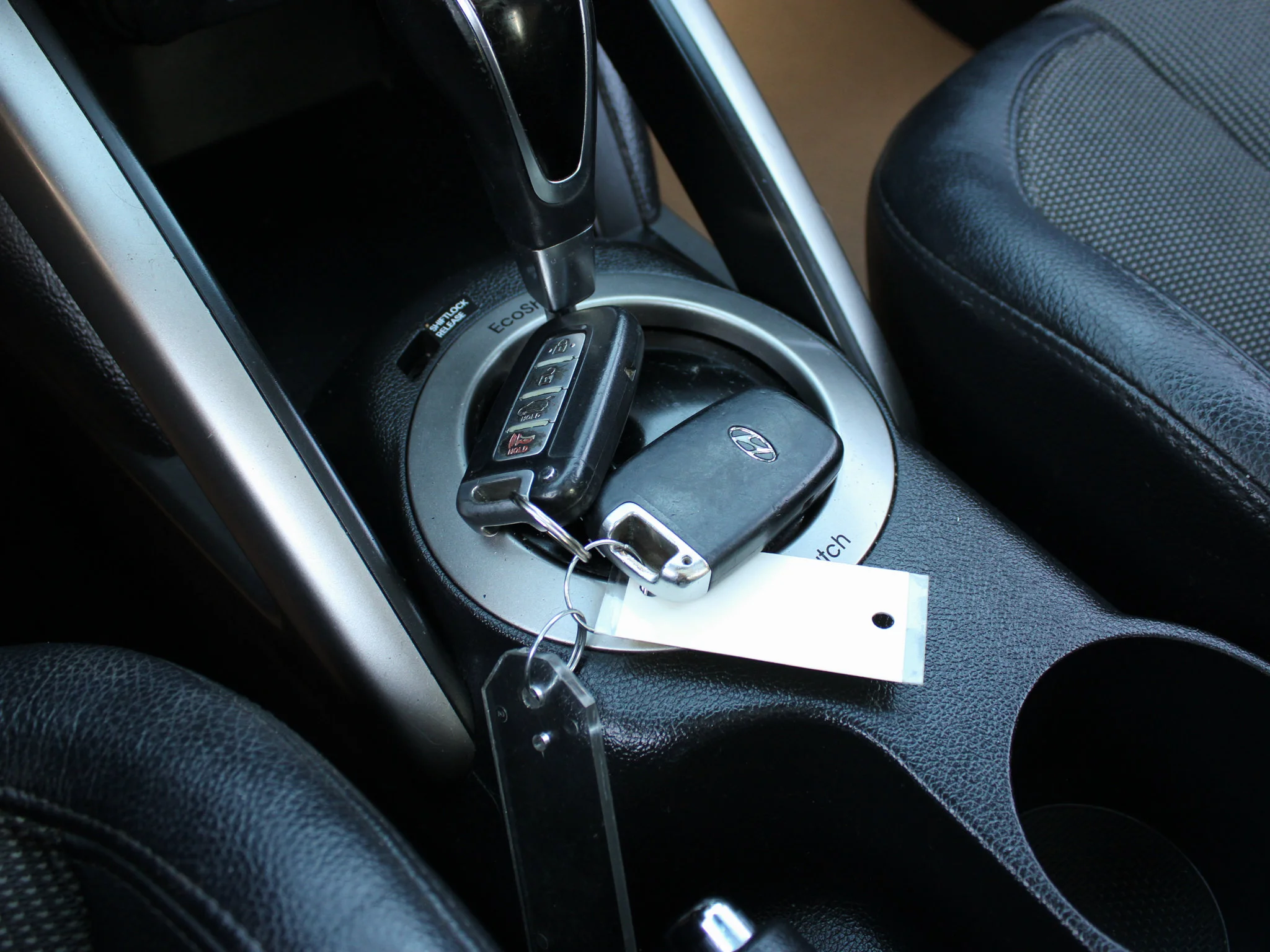 Used 2012 White Hyundai w/Tech * Mechanic Special | Navigation | Heated Seats | Backup Camera image 20
