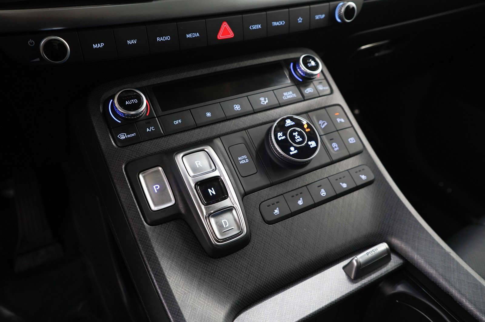 2025 Hyundai Palisade Limited - Photo 23