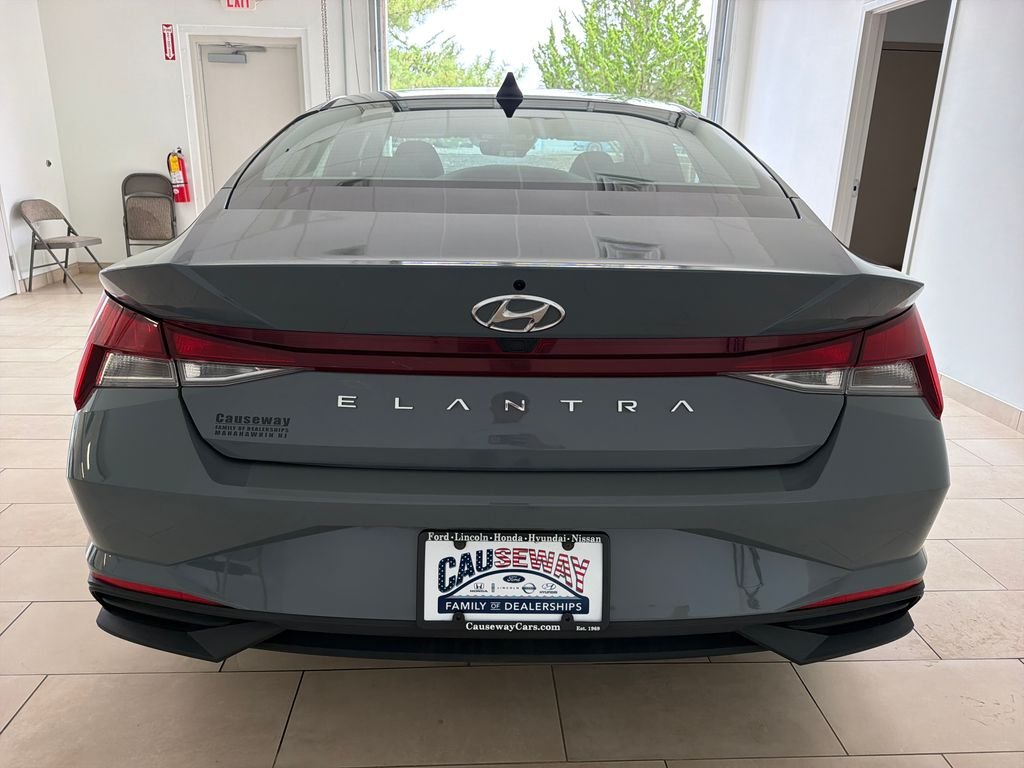 Certified Used 2023 Gray Hyundai SEL image 6
