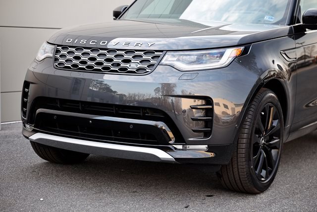 2026 Land Rover Discovery Gemini Edition - Photo 2