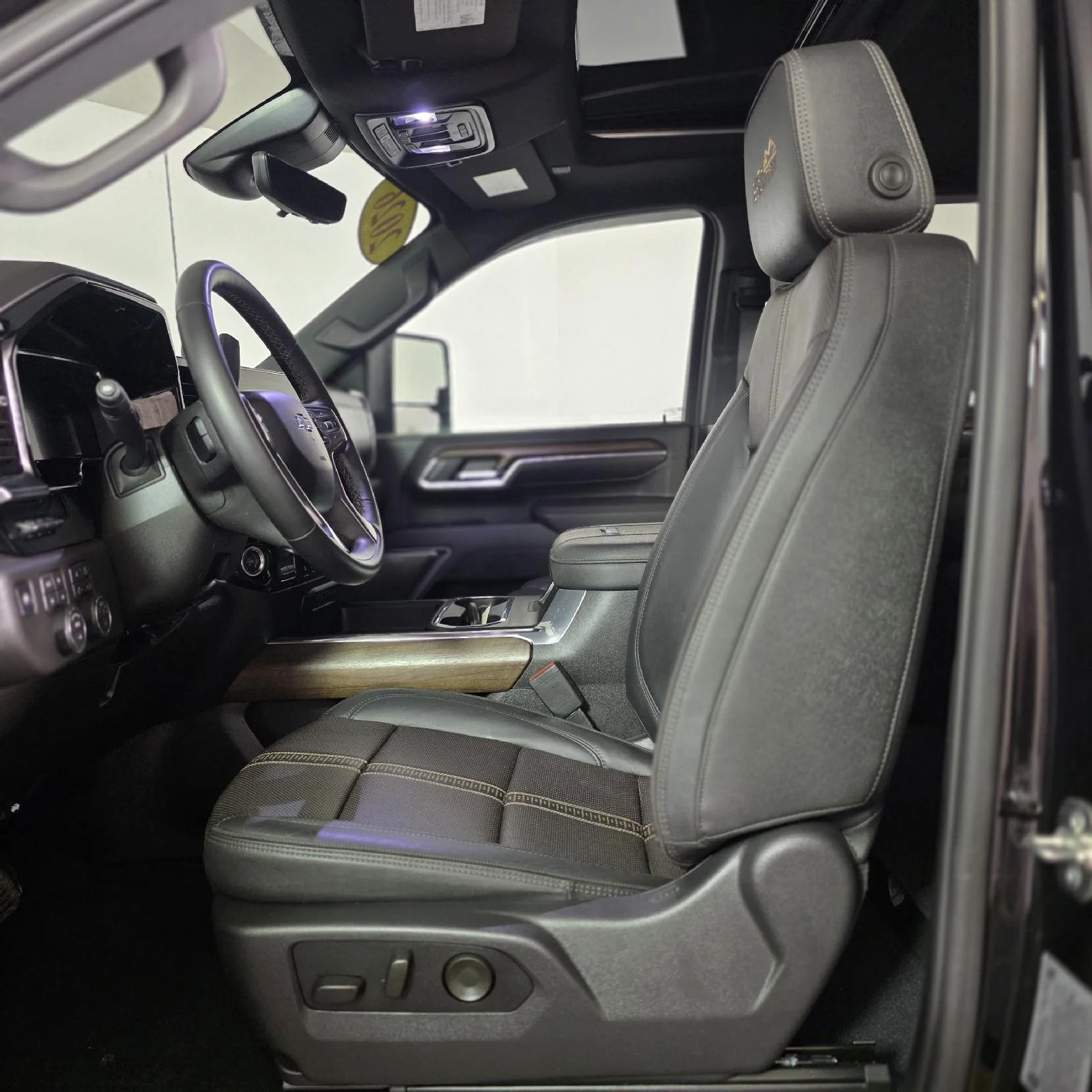 Used 2026 Black Chevrolet High Country image 19