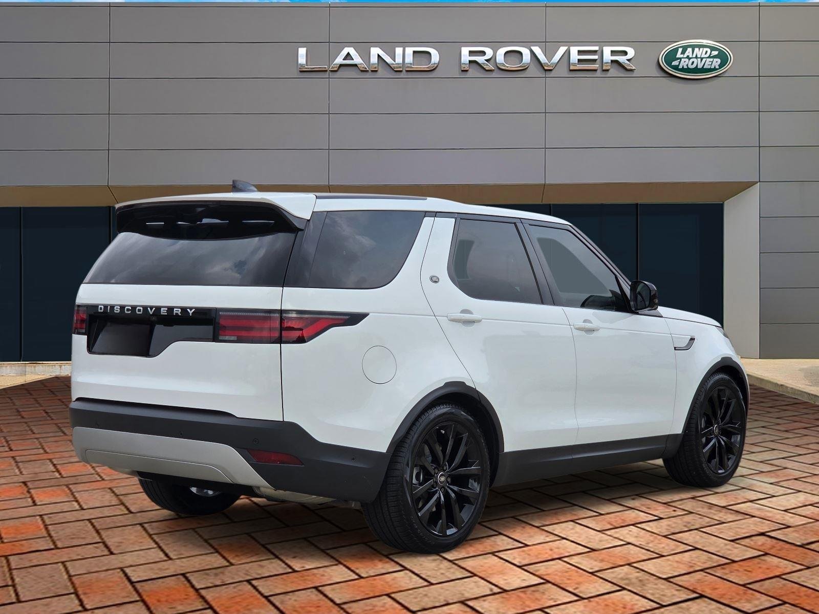 New 2026 Fuji White Land Rover S image 6