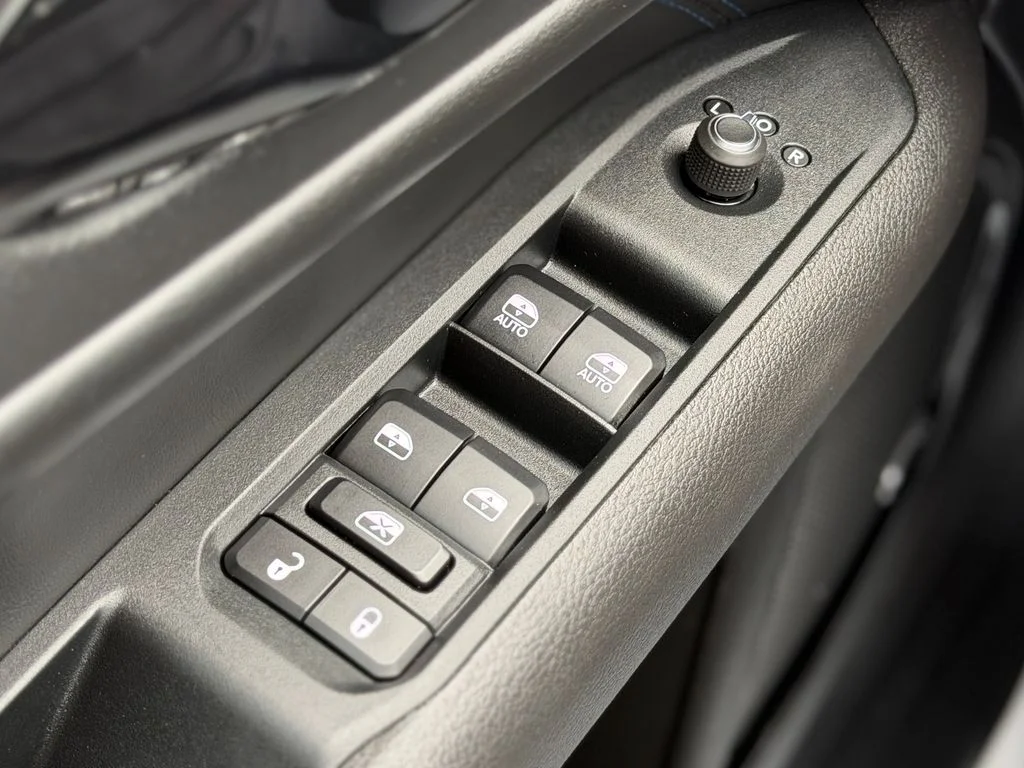 Used 2025 Silver Jeep Limited image 24