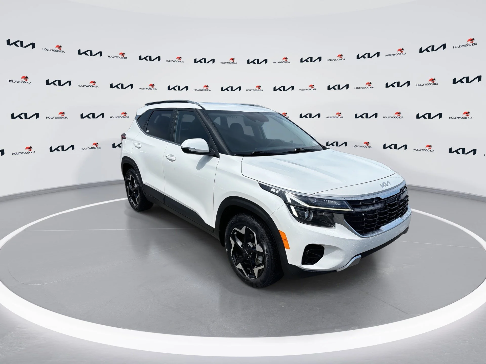 Certified Used 2024 Snow White Pearl Kia EX image 2