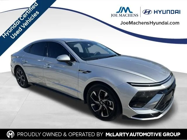Used 2025 Silver Hyundai SEL image 7