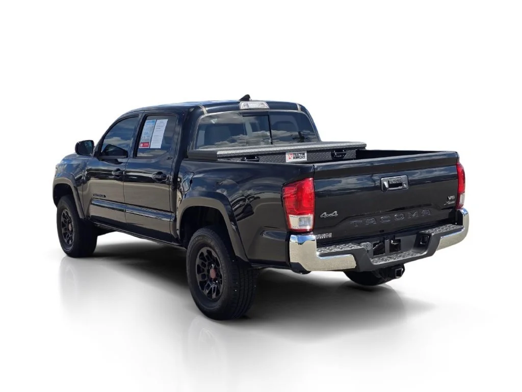 Used 2019 Midnight Black Toyota SR image 11