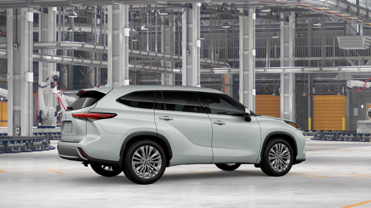 New 2026 Wind Chill Pearl Toyota Platinum image 11