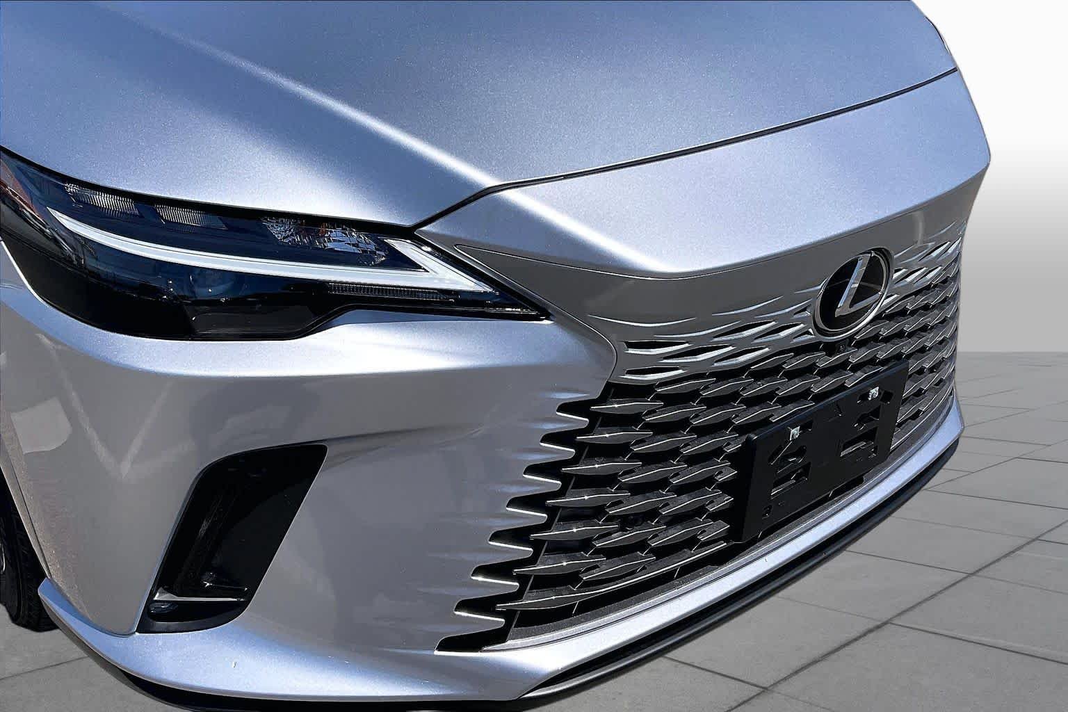 Used 2026 Iridium Lexus Premium image 28