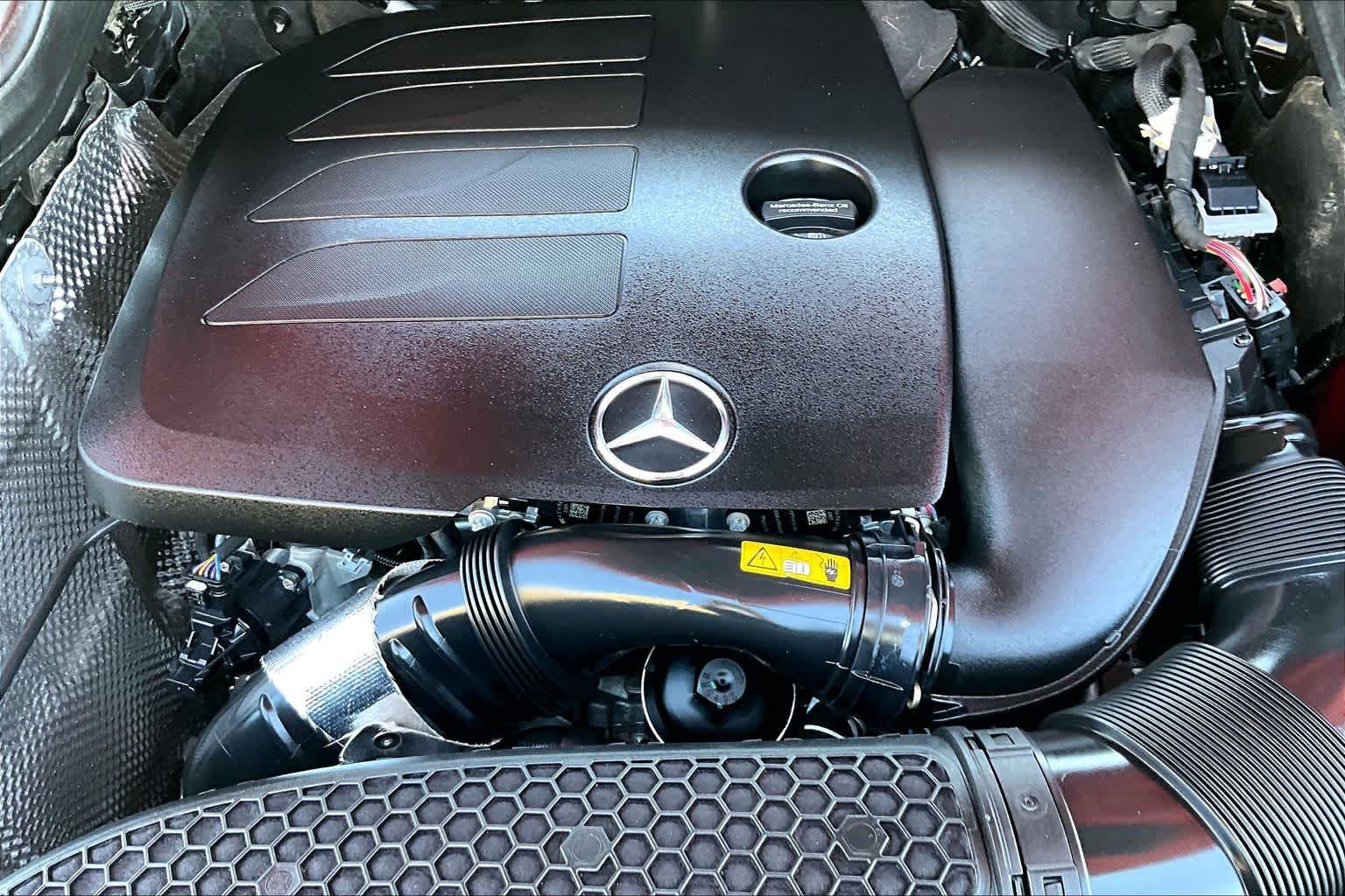 Used 2022 MANUFAKTUR Cardinal Red Metallic Mercedes-Benz GLE 350 image 32