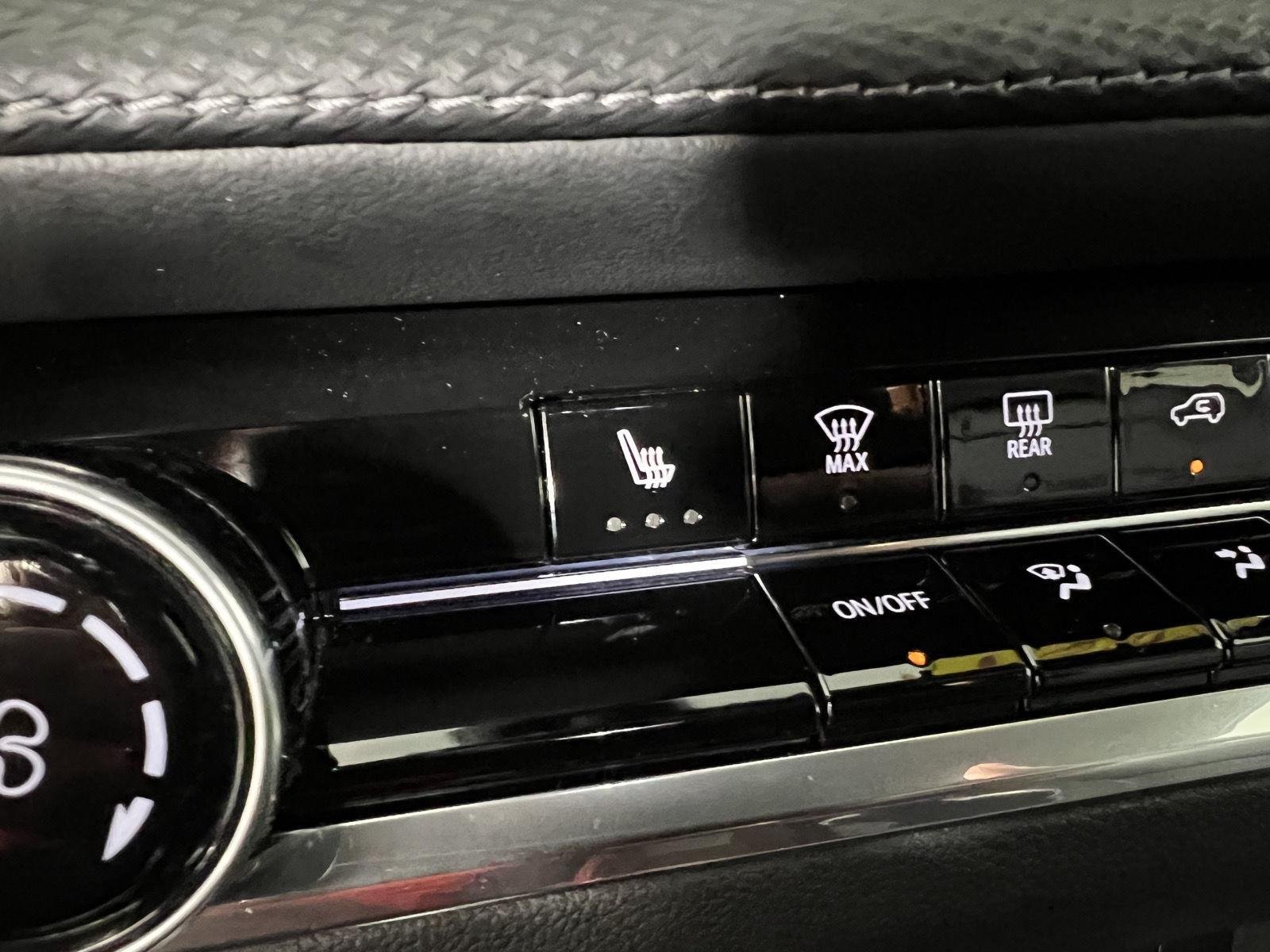 Used 2025 Mosaic Black Metallic Chevrolet AWD LT image 20