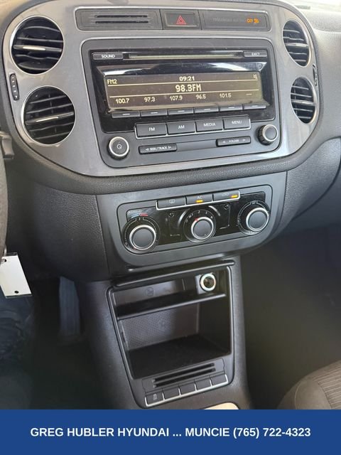 Used 2012 White Volkswagen S image 11
