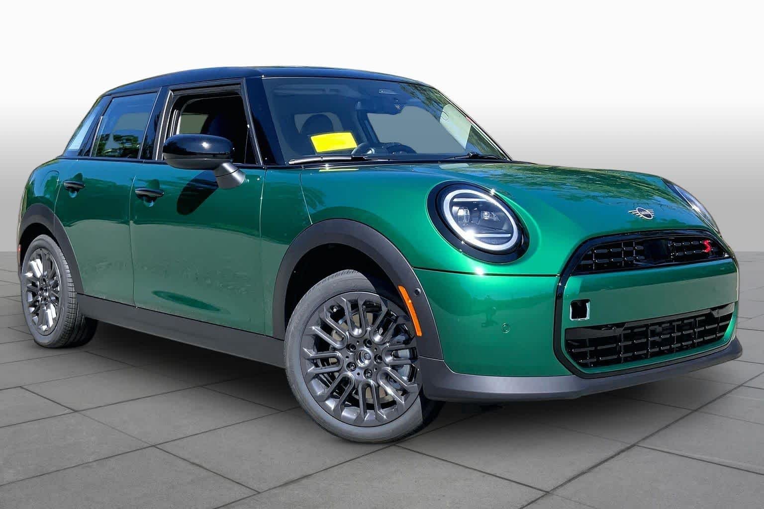 New 2027 MINI Hardtop 4 Door Cooper S 4dr Car in Houston #V2Z08378