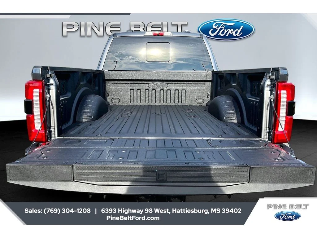 New 2027 Carbonized Gray Metallic Ford F-250® Lariat® image 12