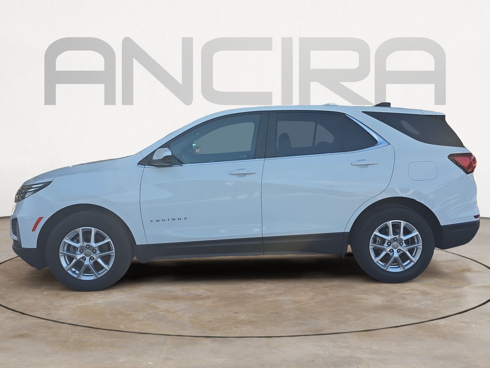 Used 2024 Summit White Chevrolet LT image 5