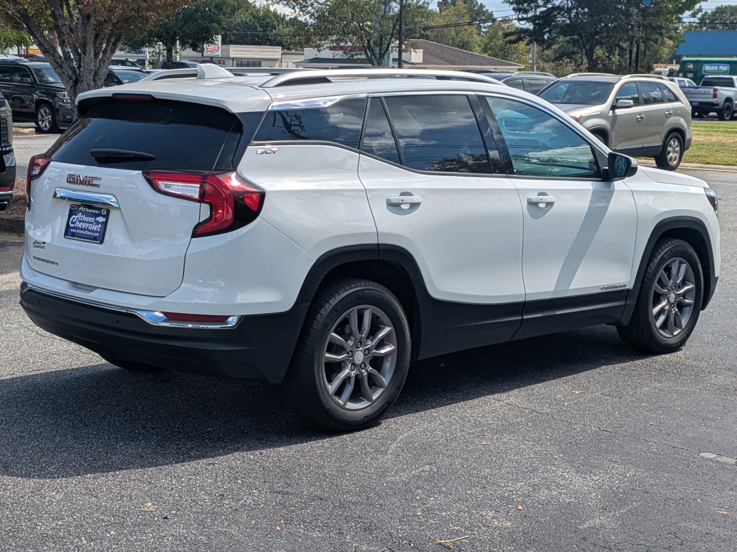 2022 GMC Terrain SLT - Photo 4