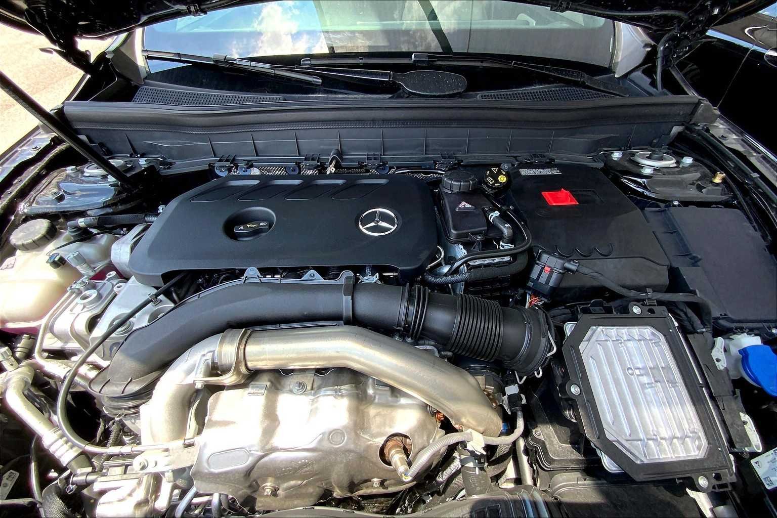2025 Mercedes-Benz GLB Base - Photo 18