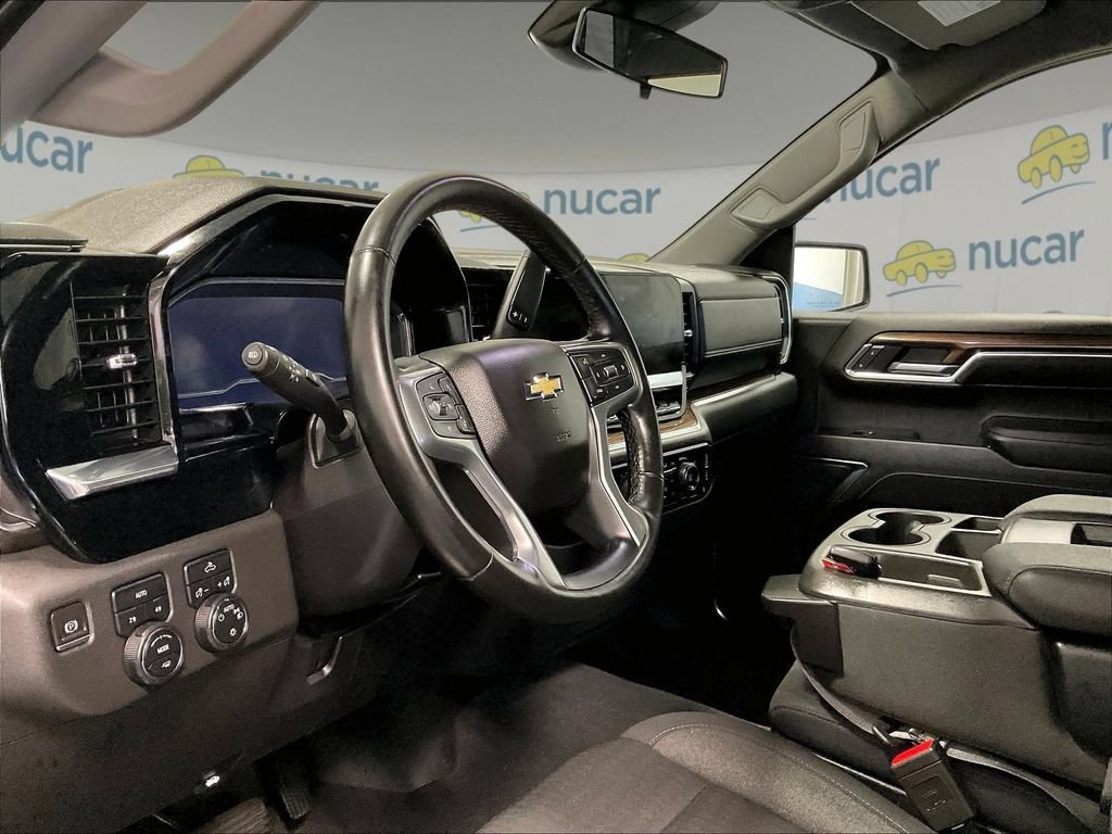Used 2023 Black Chevrolet LT image 5