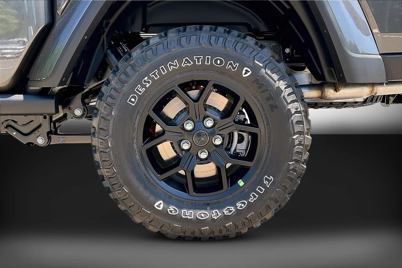 New 2026 Granite Crystal Metallic Clearcoat Jeep Willys image 31