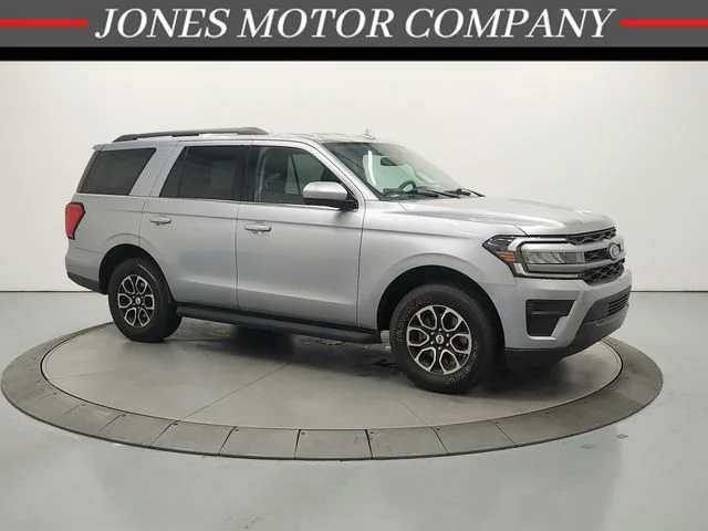 Used 2024 Silver Ford XLT image 1