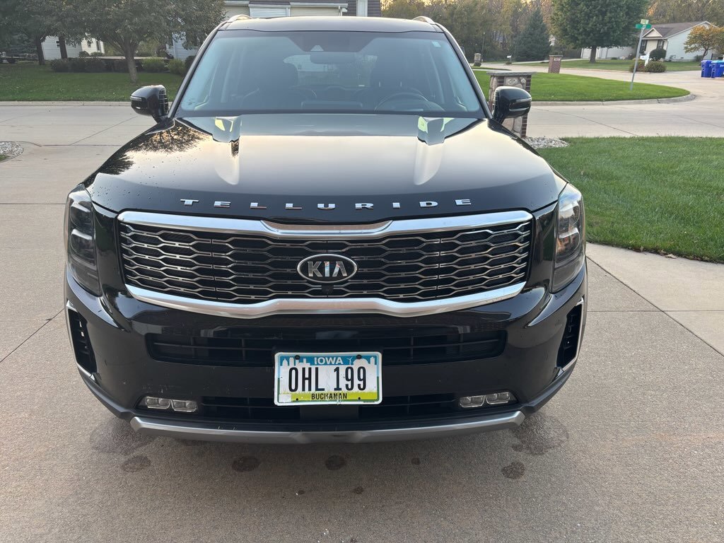 Used 2021 Black Kia SX image 2