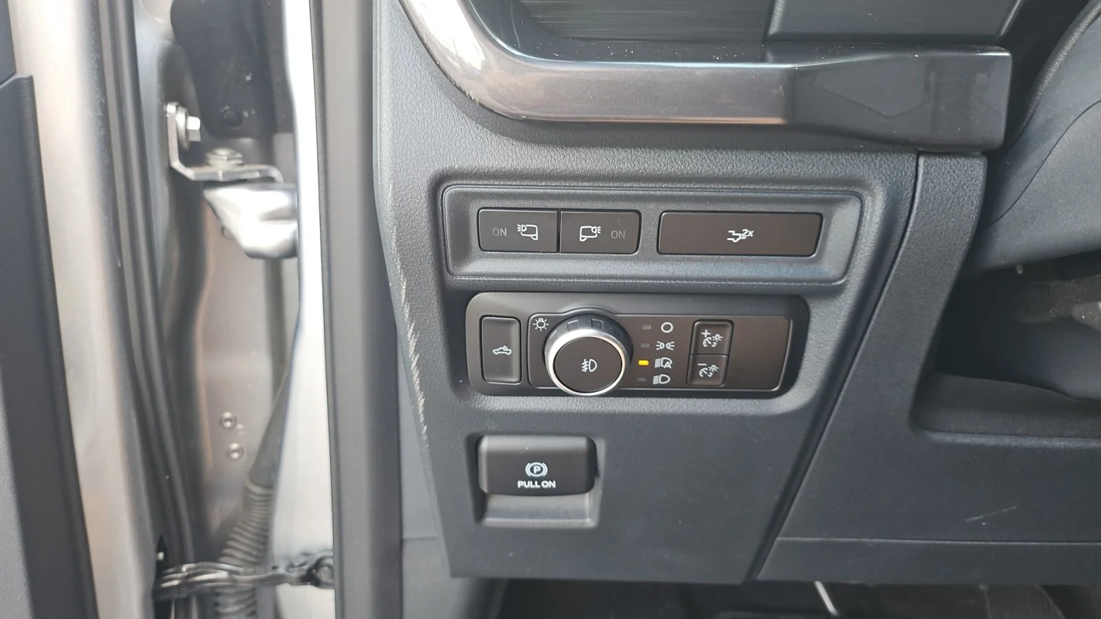 Used 2023 Silver Ford XLT image 19